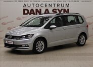 Volkswagen Touran 1