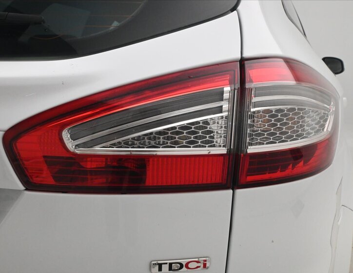 Ford Mondeo Kombi 2,0 l 103 kw