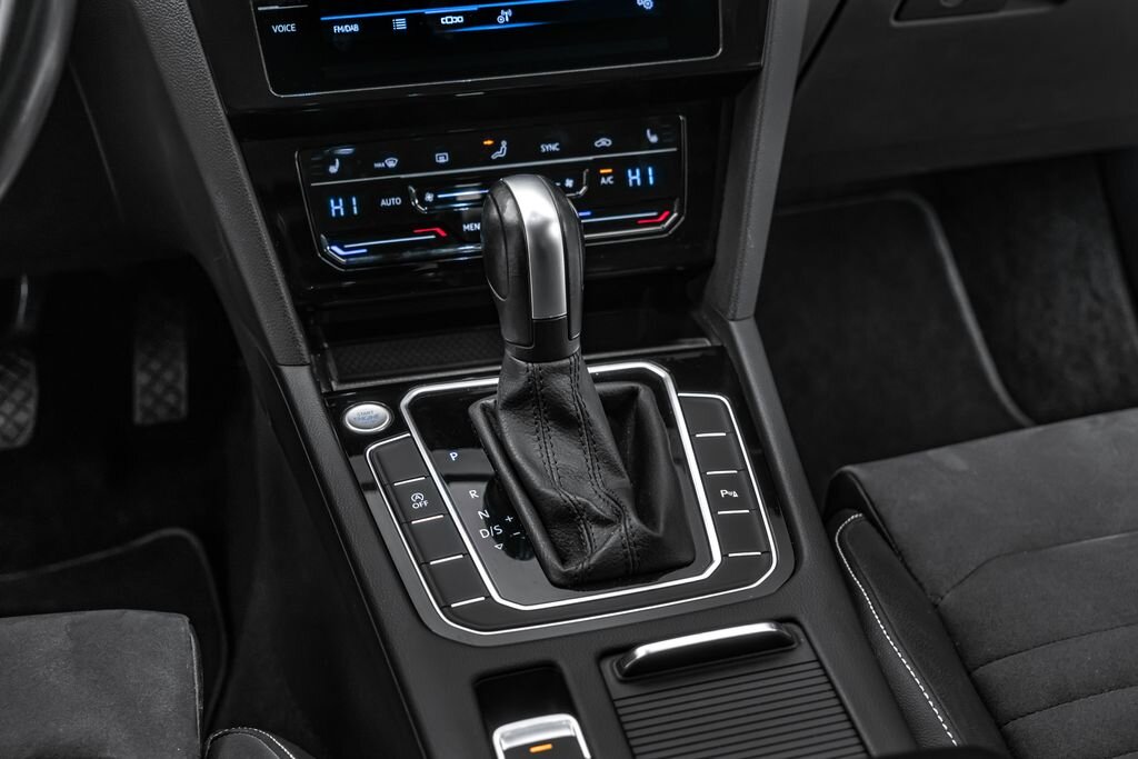 Volkswagen Passat Sedan 1,5 l 110 kw