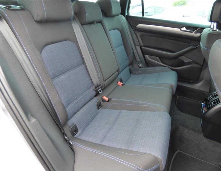 Volkswagen Passat Kombi 1,4 l 115 kw