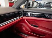 Porsche Panamera 12