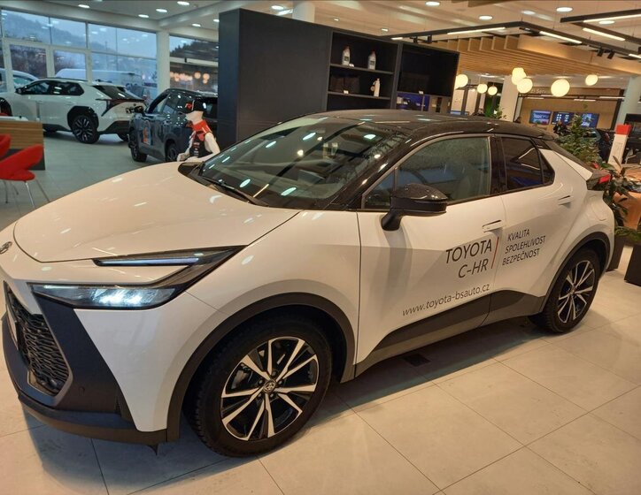 Toyota C-HR SUV 1,8 l 103 kw