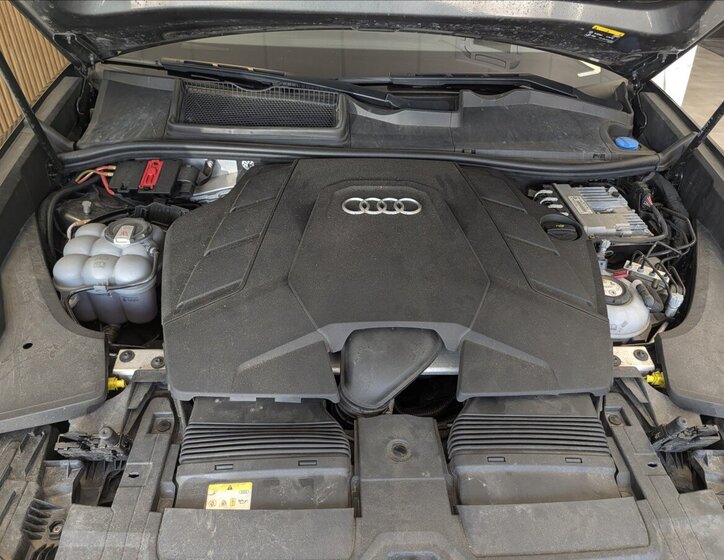 Audi Q8 Hatchback 3,0 l 250 kw