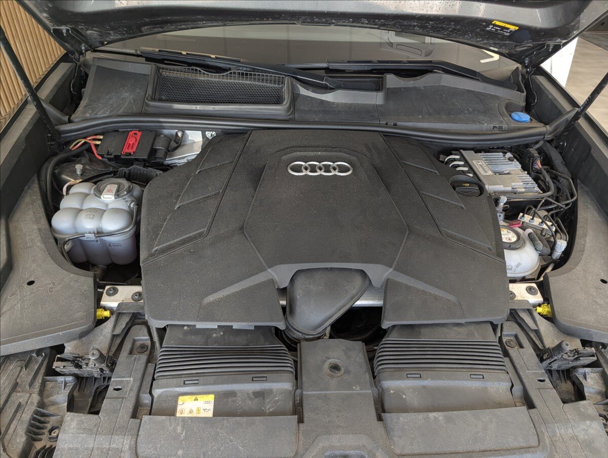 Audi Q8 Hatchback 3,0 l 250 kw