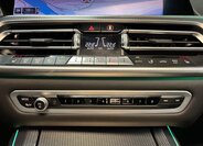 BMW X5 SUV / Terénní 4,4 l 457 kw