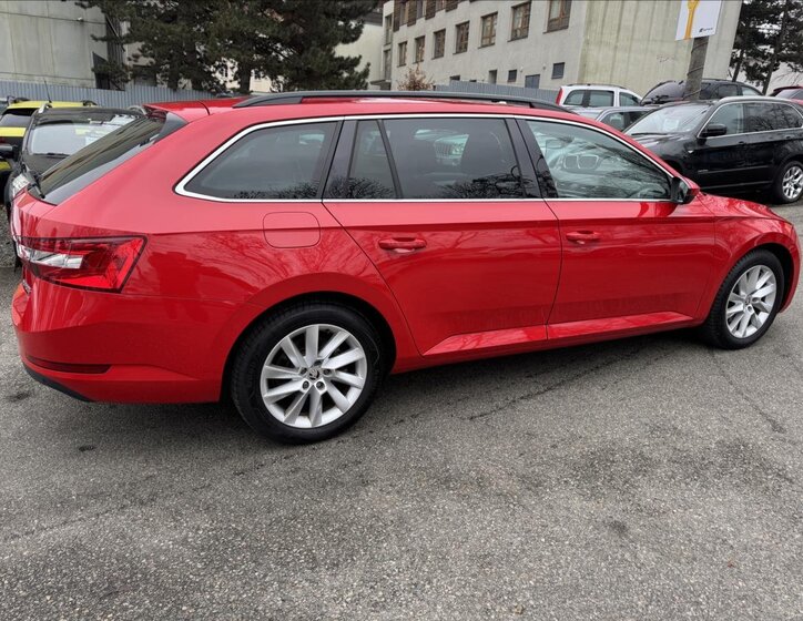 Škoda Superb Kombi 2,0 l 110 kw