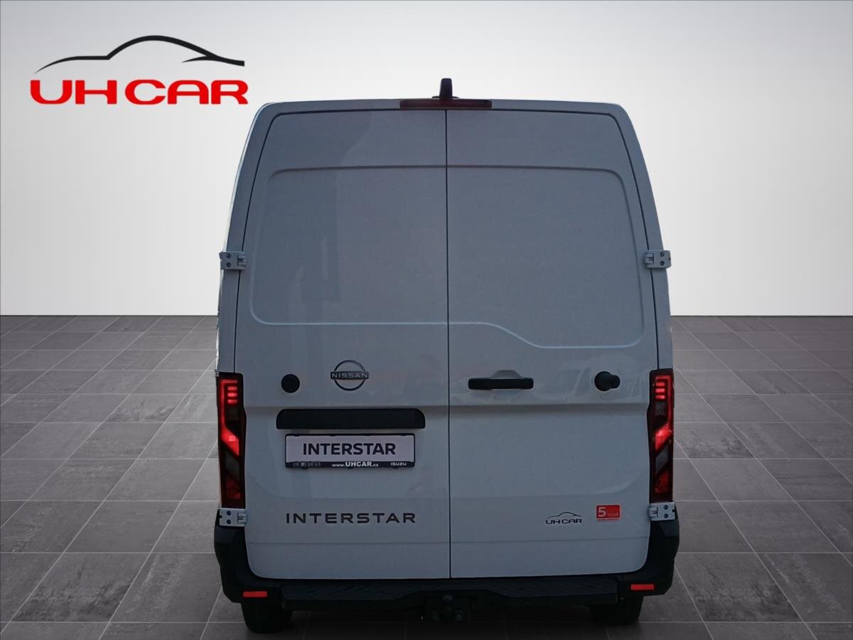 Nissan Interstar