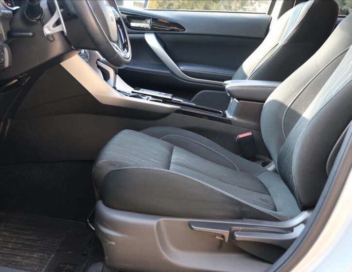 Mitsubishi Eclipse Cross Kombi 1,5 l 120 kw