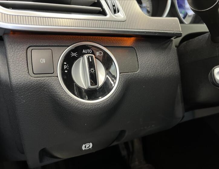 Mercedes-Benz Třídy E 11