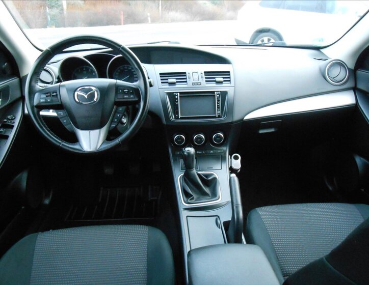 Mazda 3 6
