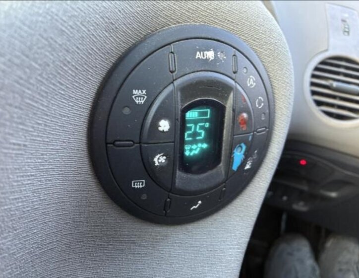 Renault Espace Skříň 2,0 l 120 kw