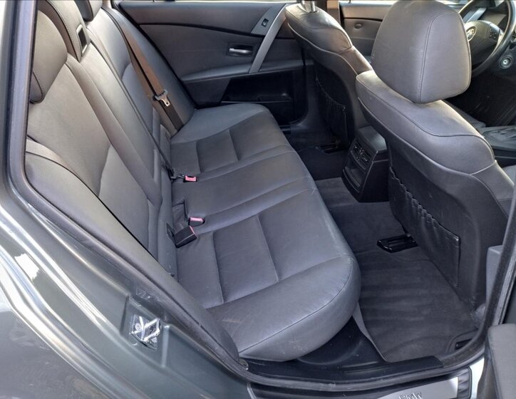 BMW Řada 5 Kombi 2,5 l 130 kw