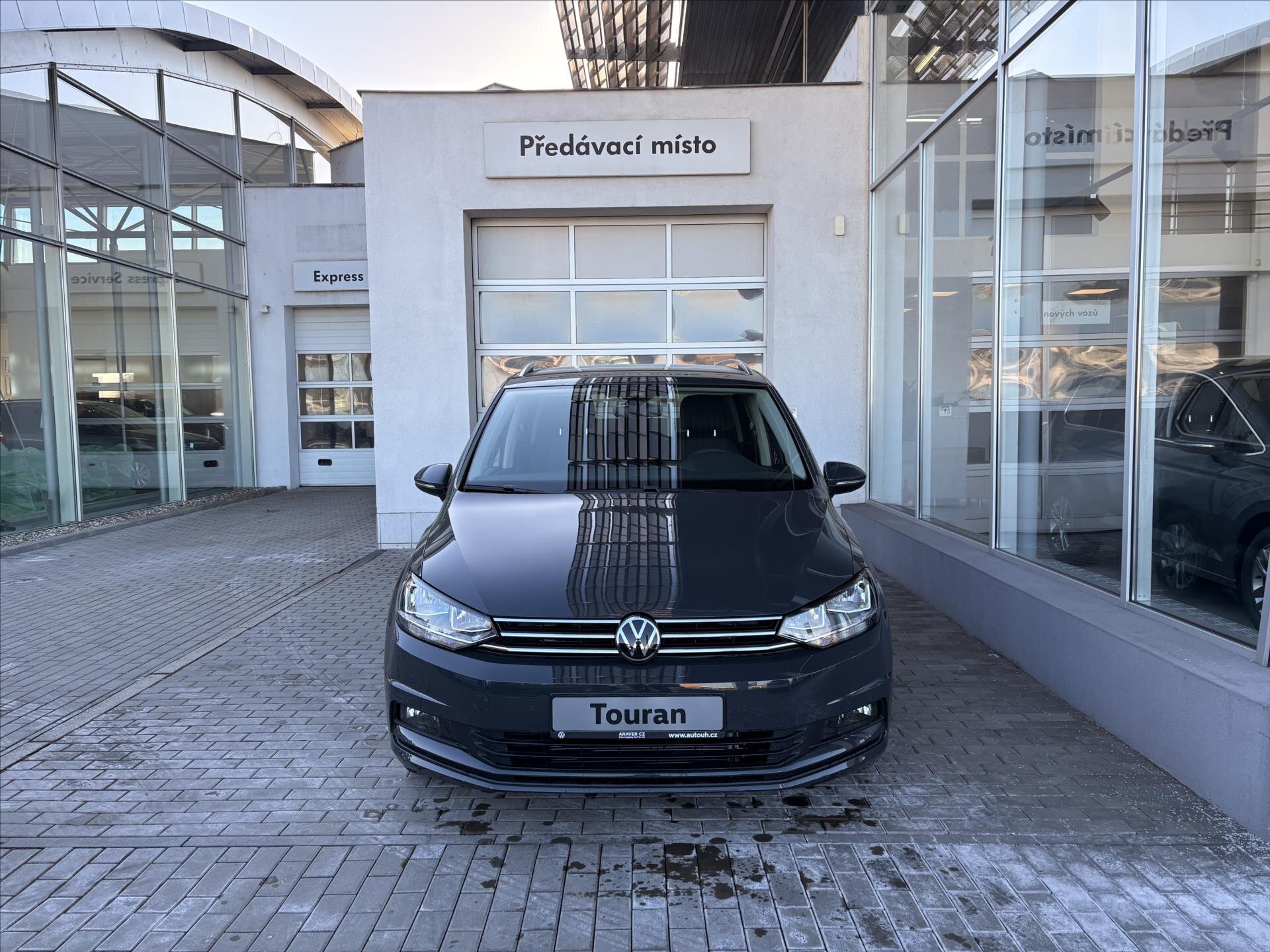 Volkswagen Touran MPV 1,5 l 110 kw