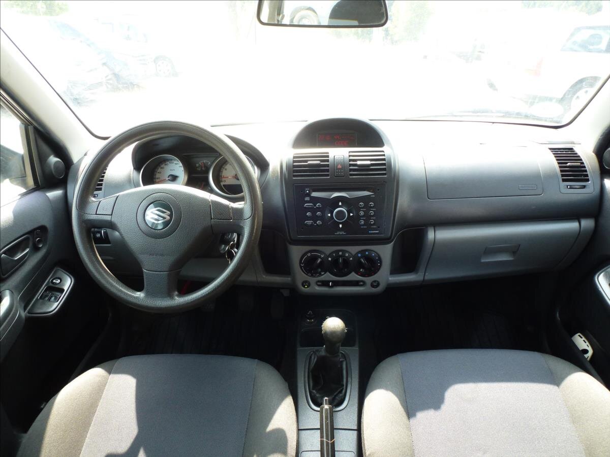 Suzuki Ignis Kombi 1,5 l 73 kw