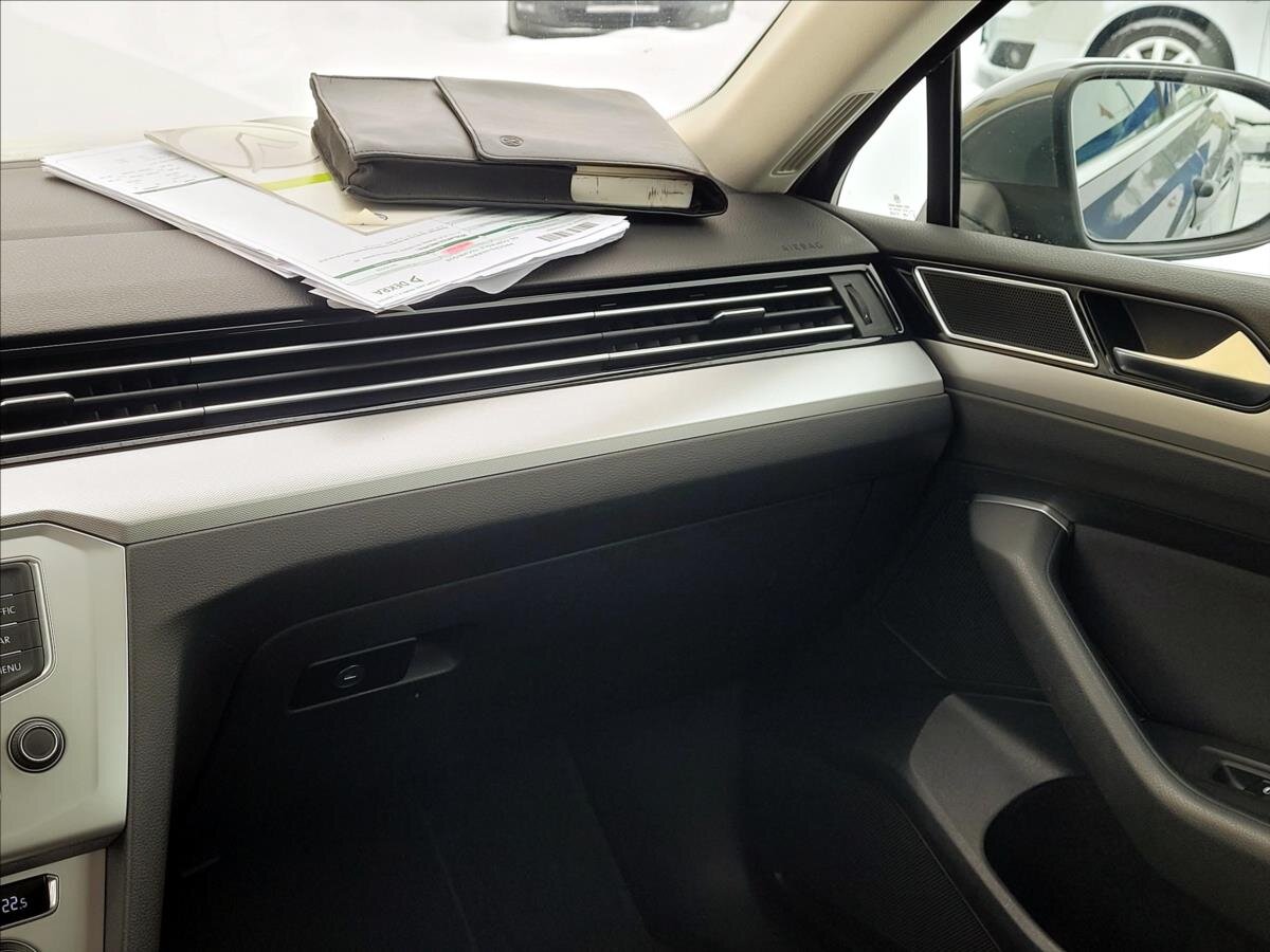 Volkswagen Passat Kombi 1,6 l 88 kw