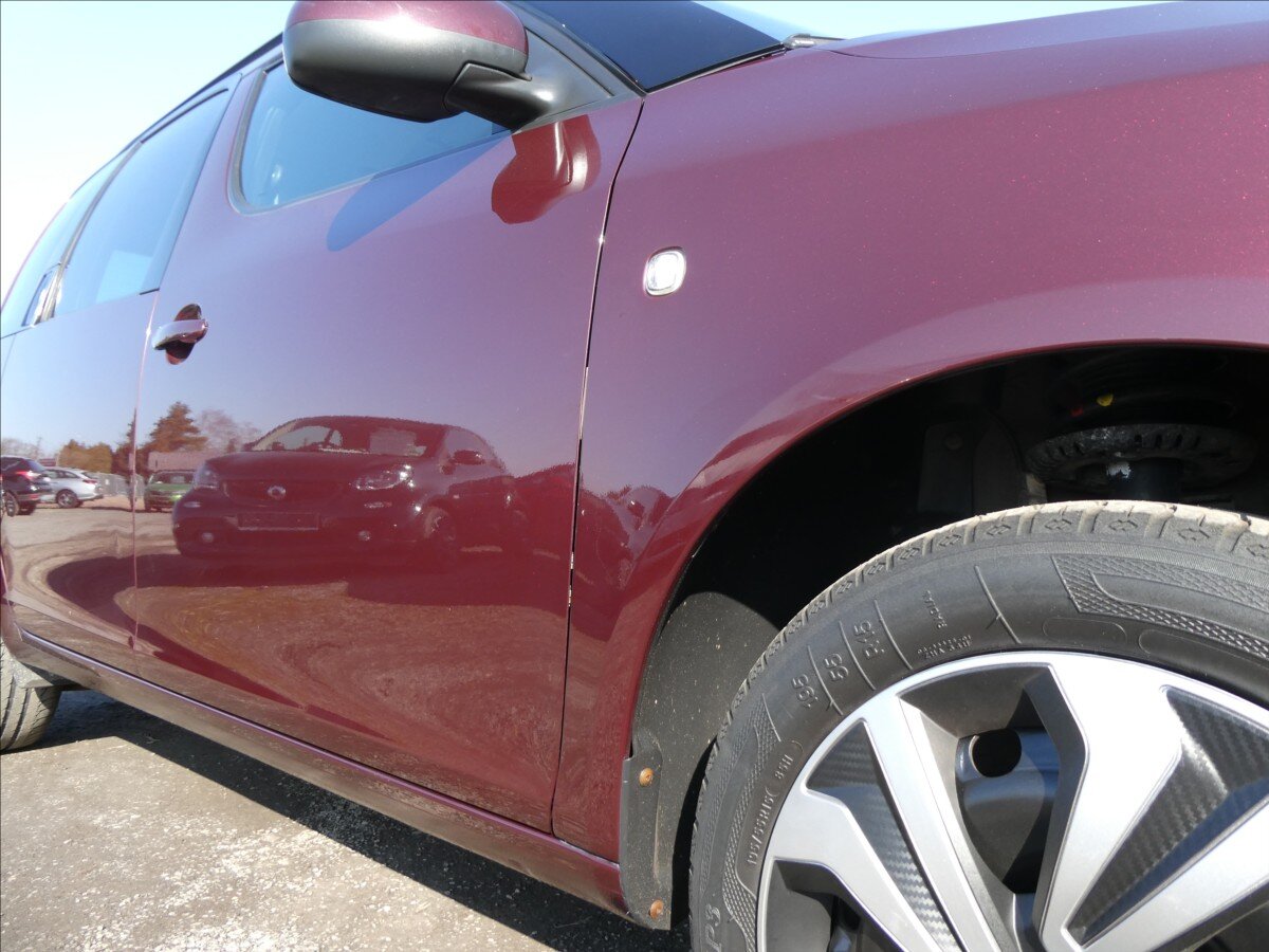 Škoda Roomster Kombi 1,2 l 63 kw