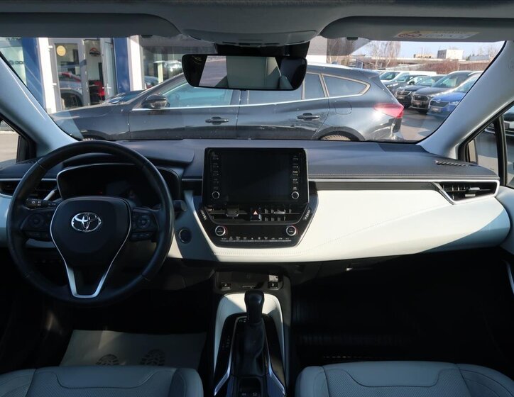 Toyota Corolla Kombi 2,0 l 132 kw