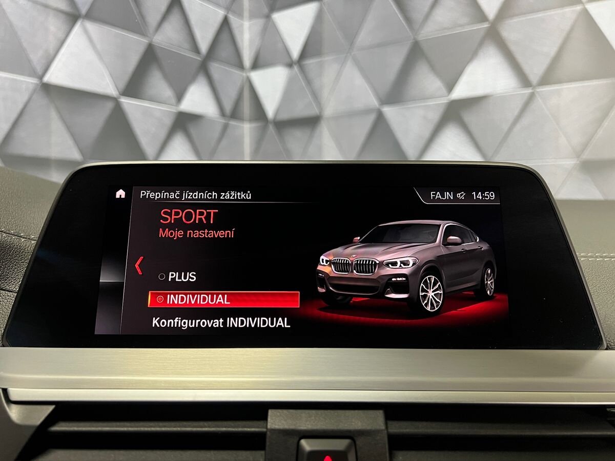 BMW X4 SUV / Terénní 3,0 l 250 kw