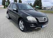 Mercedes-Benz Třídy M SUV / Terénní 3,0 l 165 kw