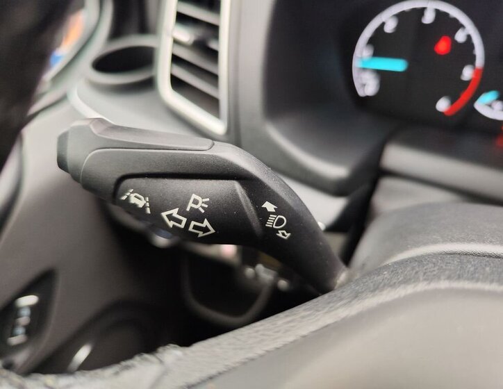 Ford Tourneo Custom 26