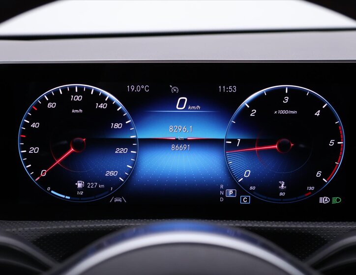 Mercedes-Benz CLA Sedan / Limuzína 2,0 l 140 kw