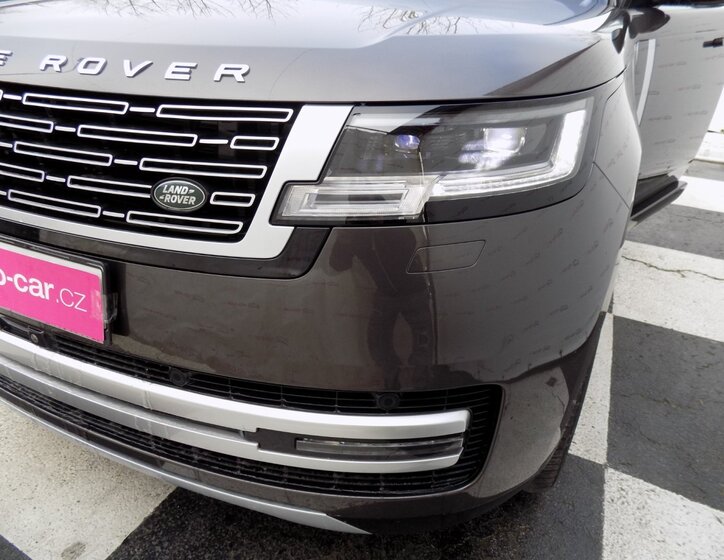 Land Rover Range Rover SUV 4,4 l 390 kw
