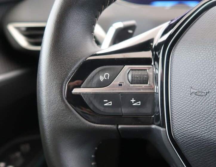 Peugeot 5008 SUV / Terénní 1,5 l 96 kw