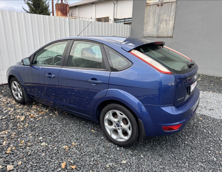 Ford Focus 10