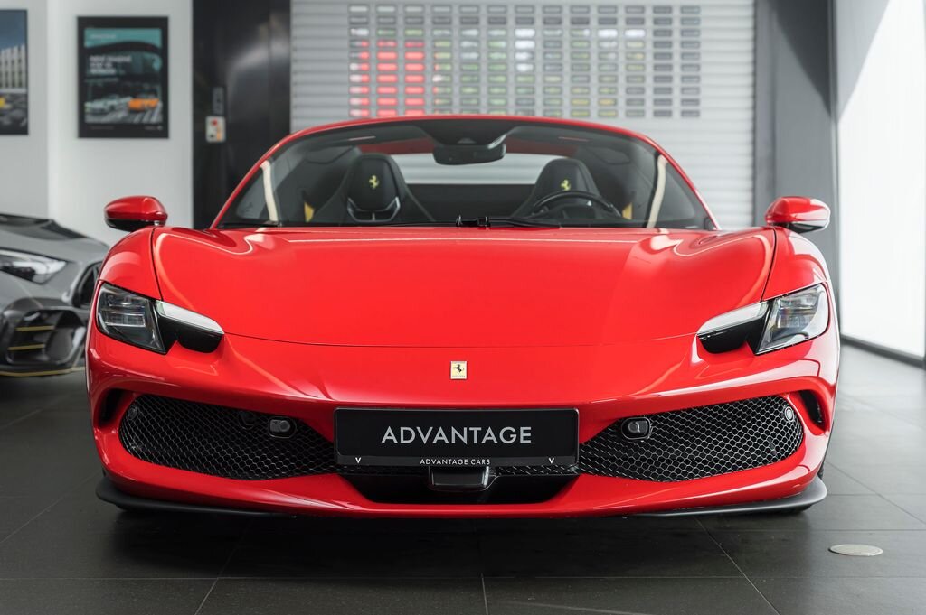 Ferrari Ostatní Kupé 3,0 l 610 kw