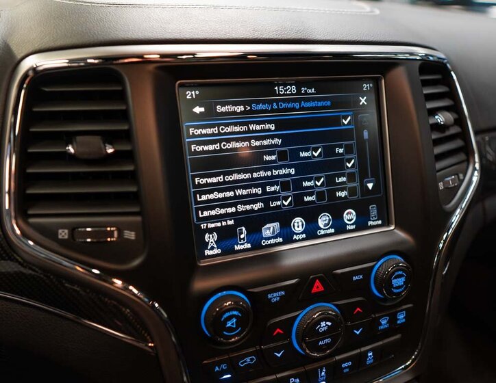 Jeep Grand Cherokee 30