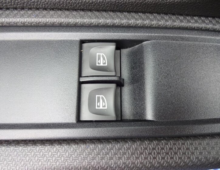 Dacia Sandero Hatchback 999,0 67 kw