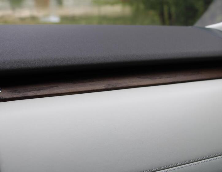 Land Rover Discovery 32