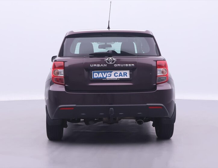 Toyota Urban Cruiser 6