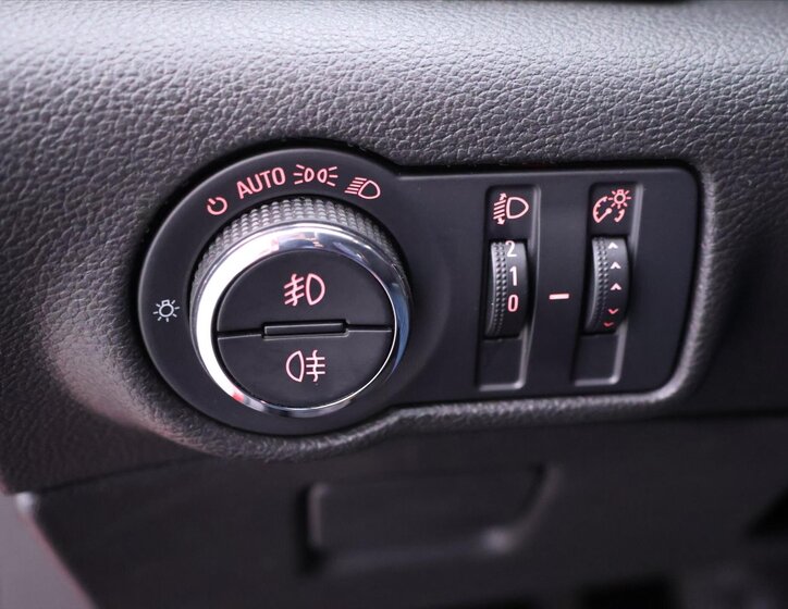 Opel Astra Hatchback 1,4 l 88 kw