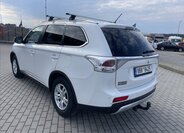 Mitsubishi Outlander SUV / Terénní 2,3 l 110 kw