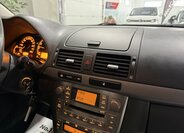 Toyota Avensis Liftback 1,8 l 95 kw