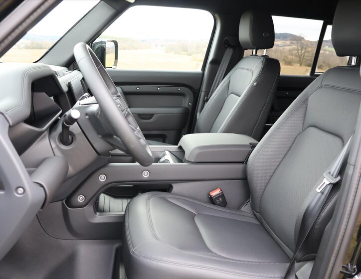 Land Rover Defender SUV / Terénní 5,0 l 313 kw