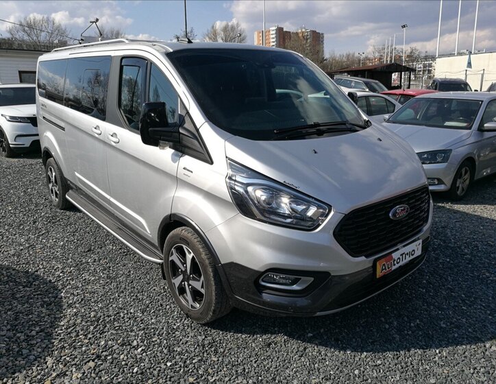 Ford Tourneo Custom MPV 2,0 l 110 kw