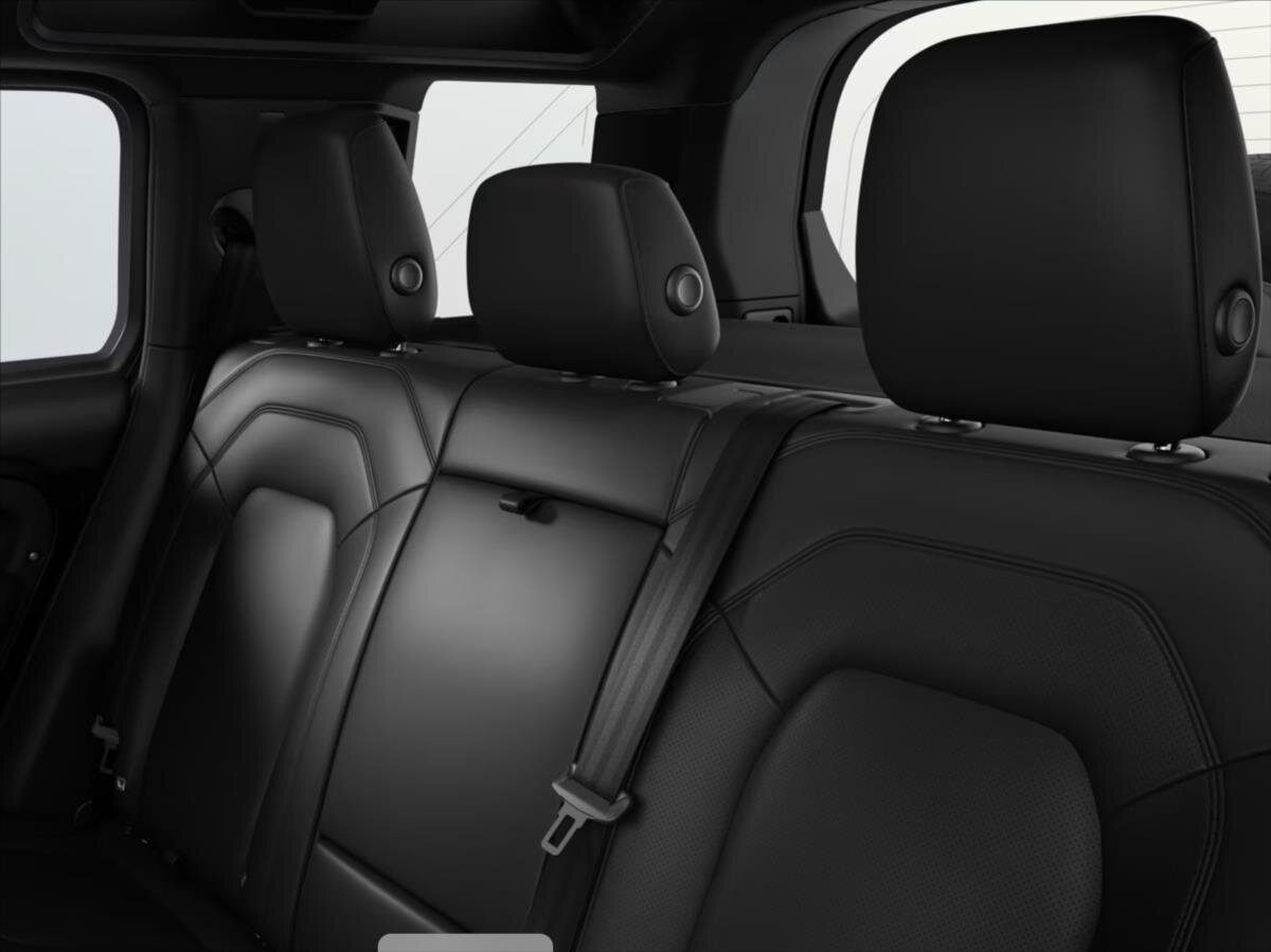 Land Rover Defender SUV / Terénní 3,0 l 184 kw