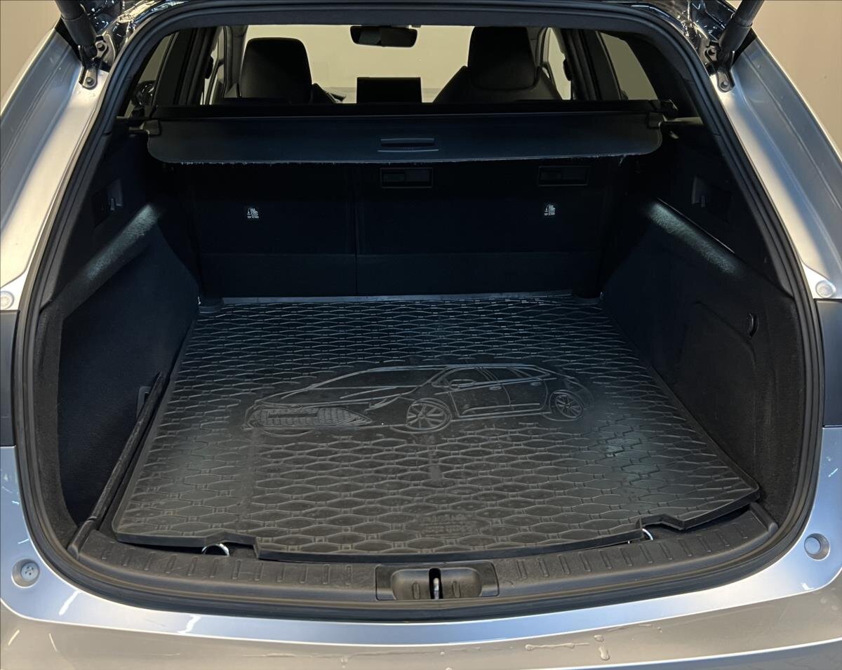 Toyota Corolla Kombi 2,0 l 112 kw