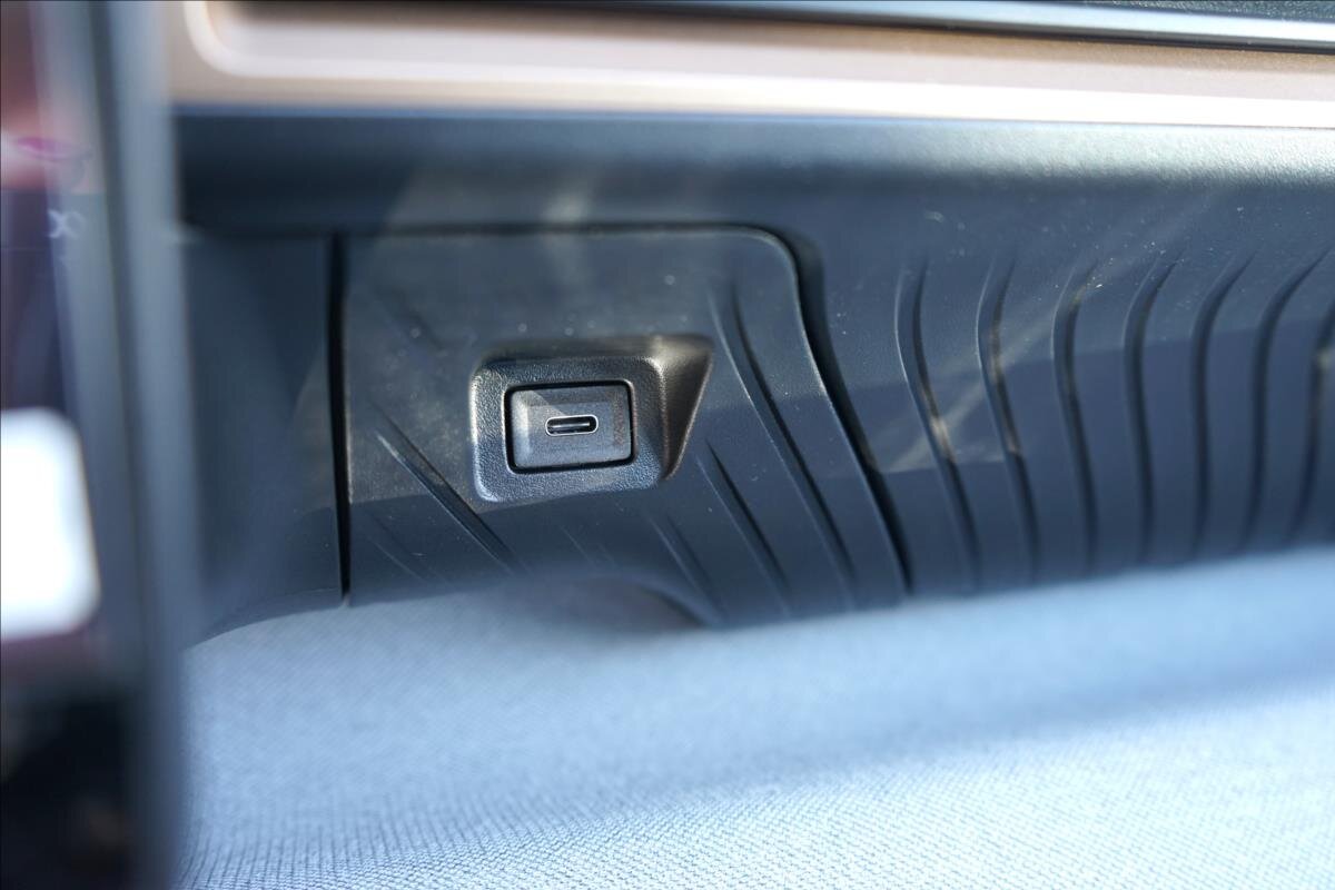 Citroën C3 Aircross SUV / Terénní 1,2 l 75 kw