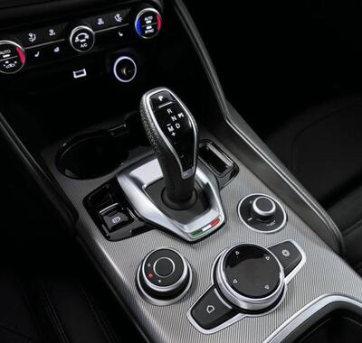 Alfa Romeo Giulia 17