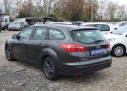 Ford Focus Kombi 999,0 74 kw
