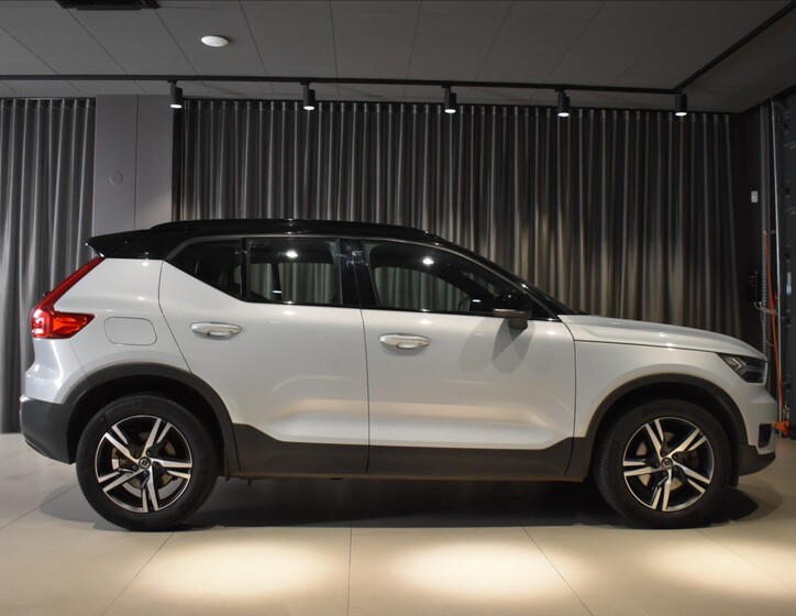 Volvo XC40 3