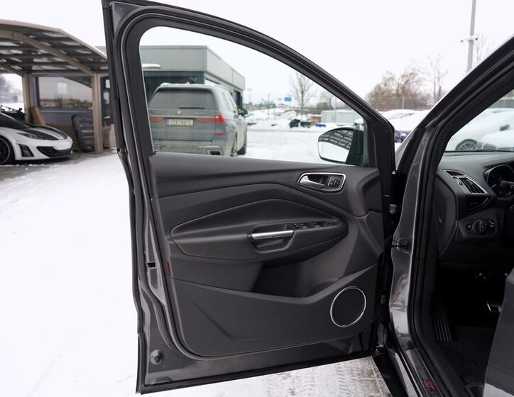 Ford Kuga SUV 2,0 l 132 kw