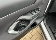 Toyota Yaris Cross 12