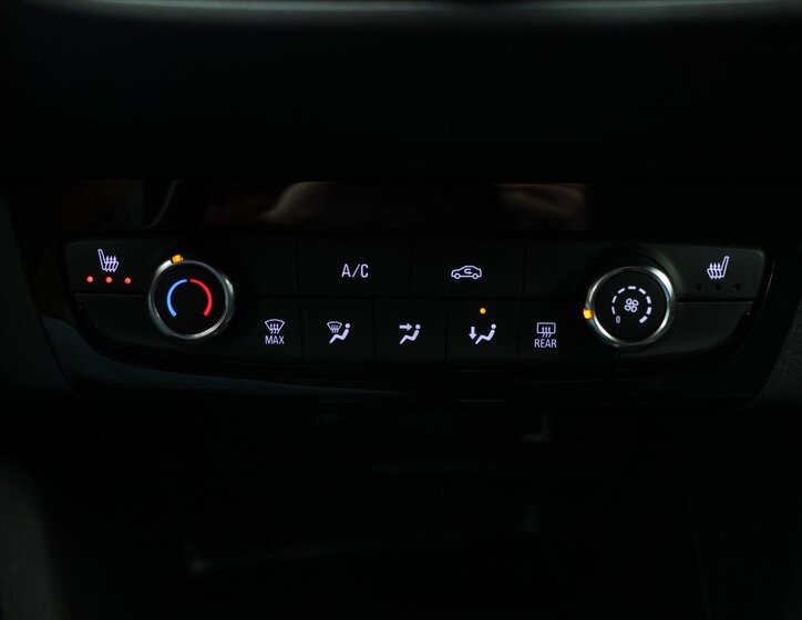 Opel Corsa Hatchback 1,2 l 74 kw