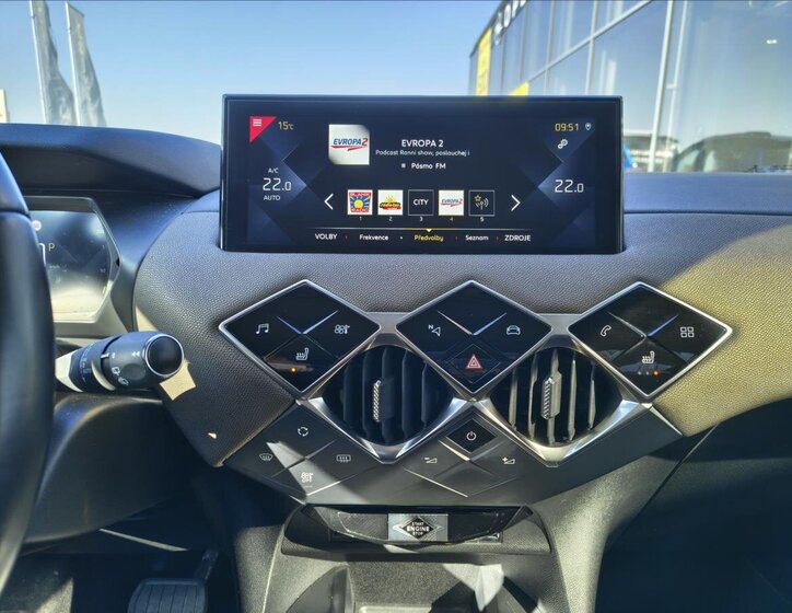 DS Automobiles DS3 Crossback Hatchback 1,2 l 114 kw