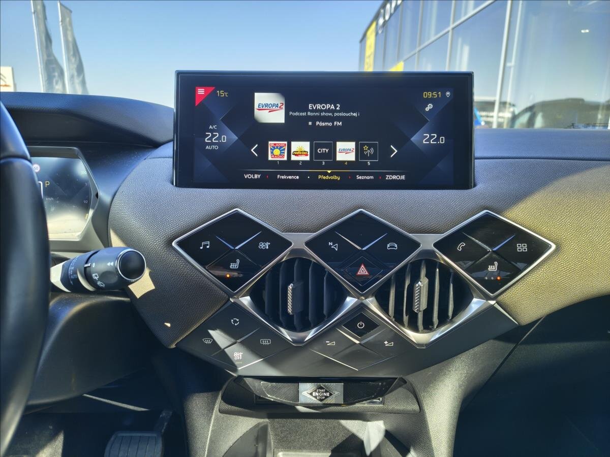 DS Automobiles DS3 Crossback Hatchback 1,2 l 114 kw