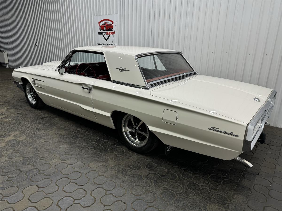 Ford Thunderbird